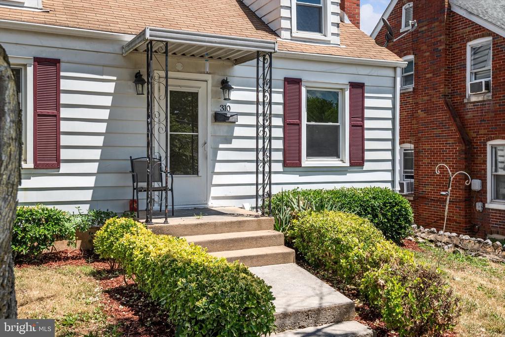 310 BELLVIEW AVENUE
