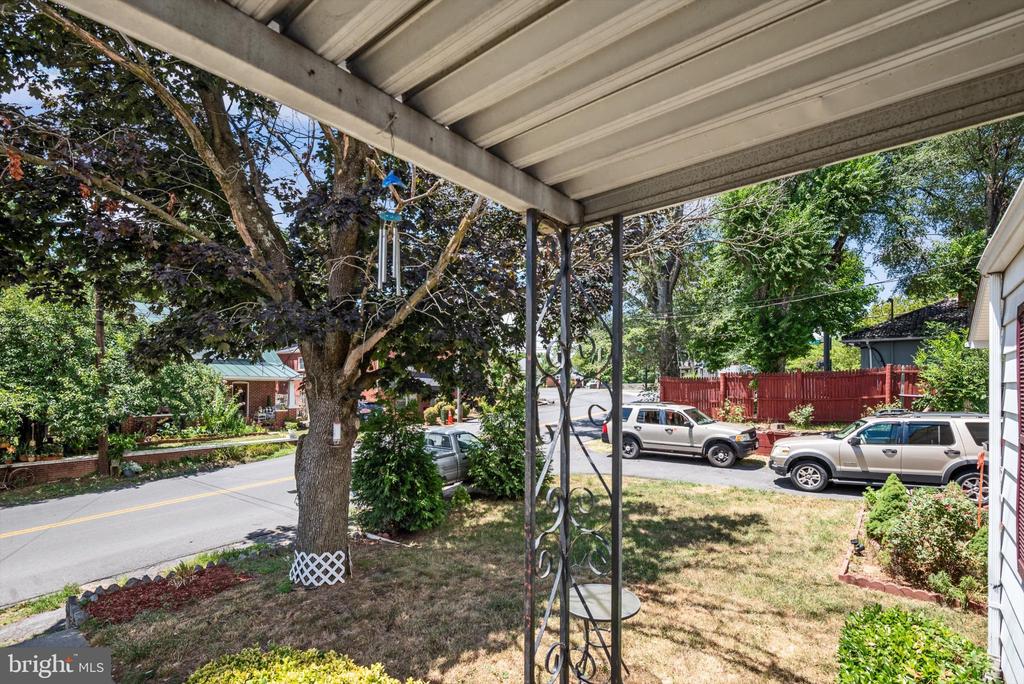 310 BELLVIEW AVENUE