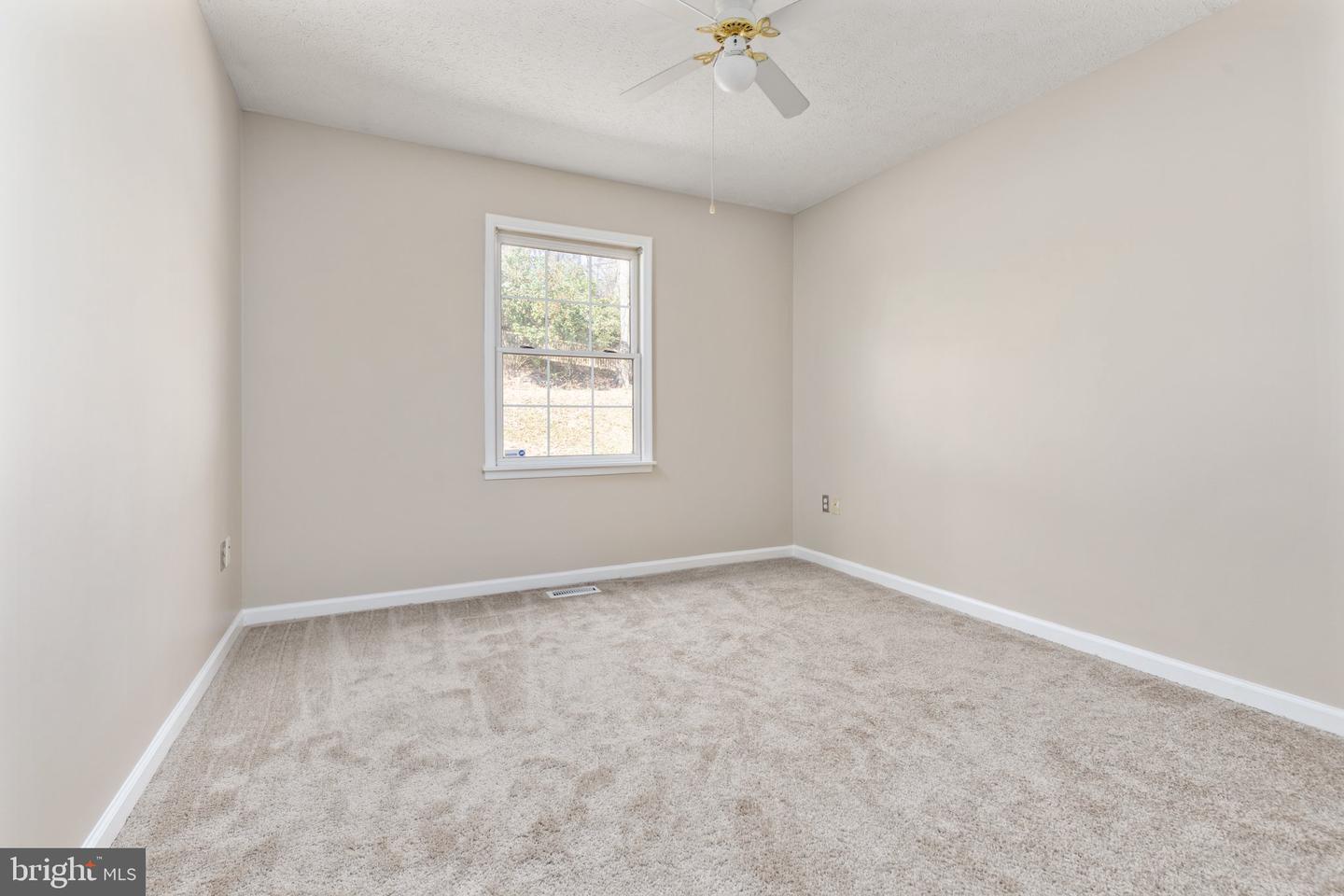 122 Bentley Dr