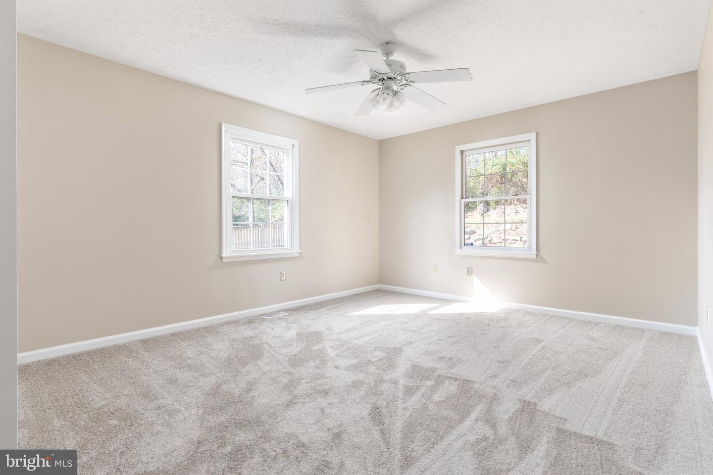 122 Bentley Dr