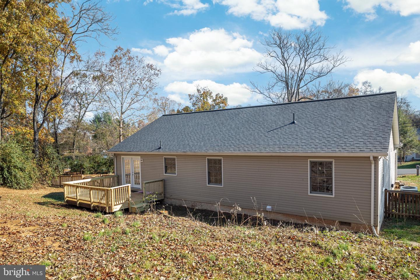 122 Bentley Dr