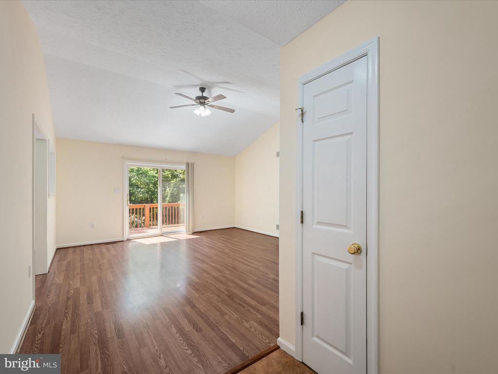 46 Flicker Ln