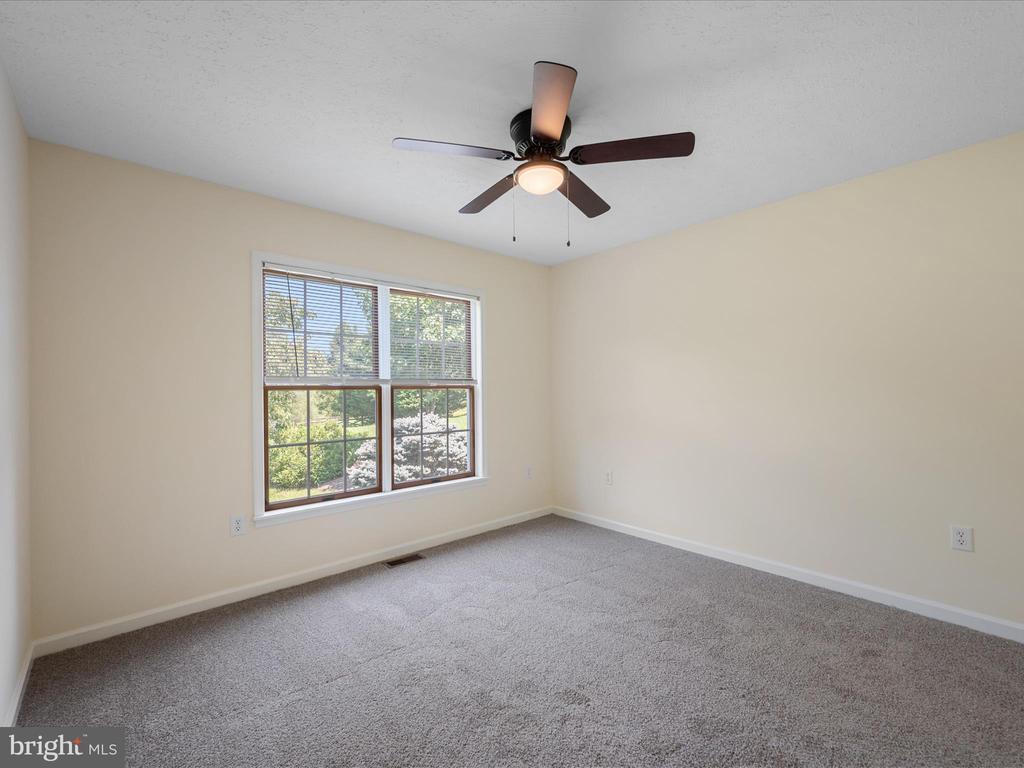 46 Flicker Ln