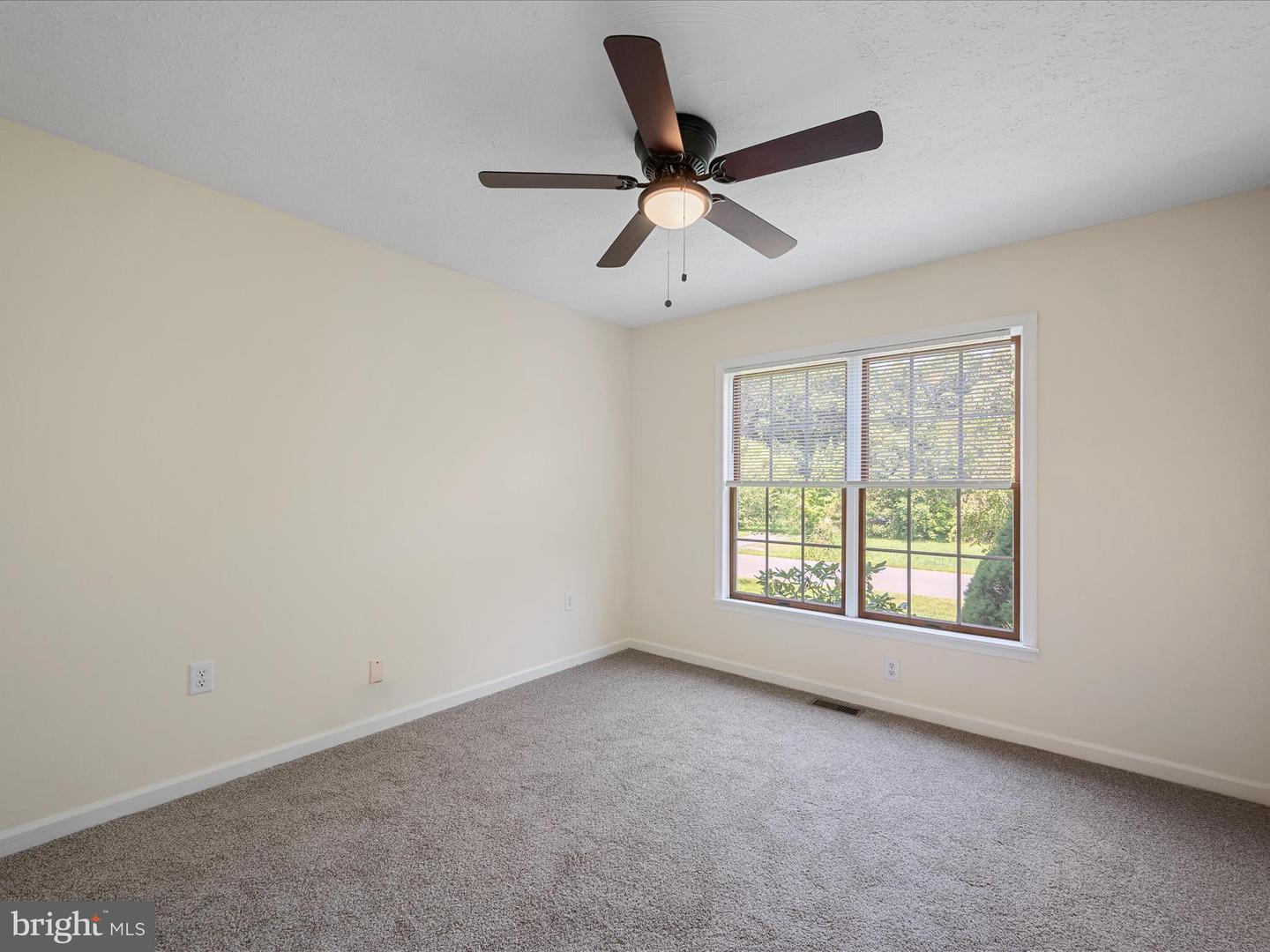 46 Flicker Ln