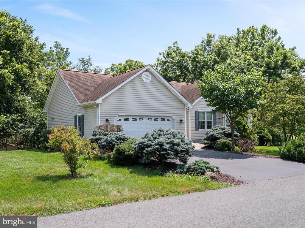 46 Flicker Ln
