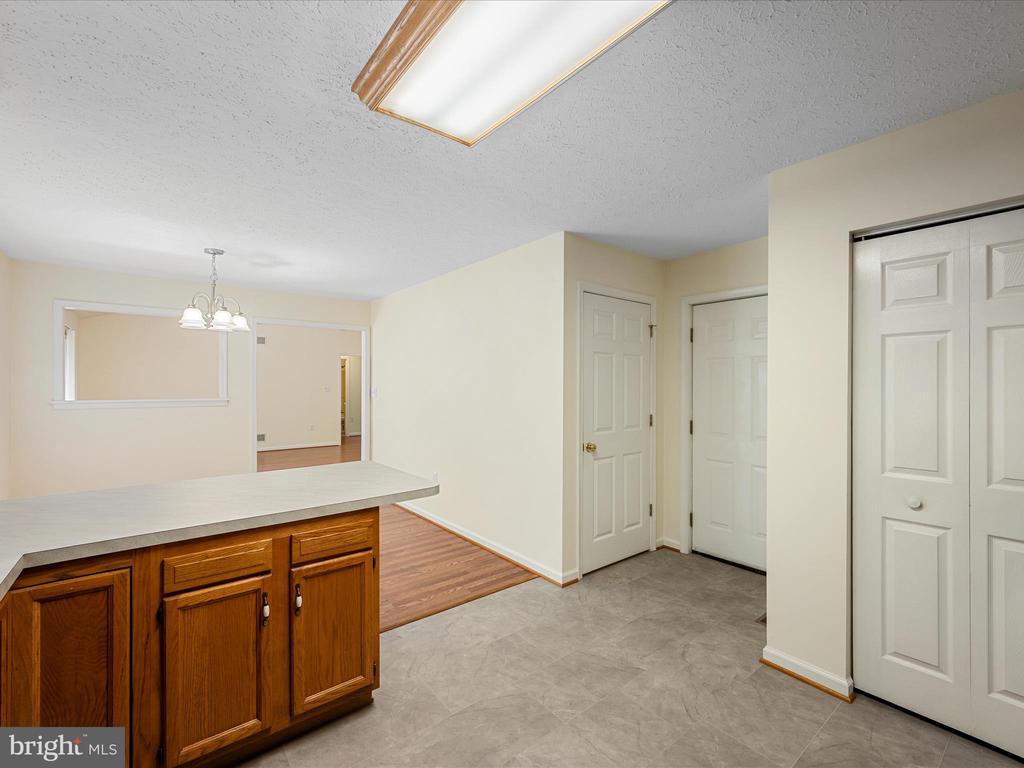 46 Flicker Ln