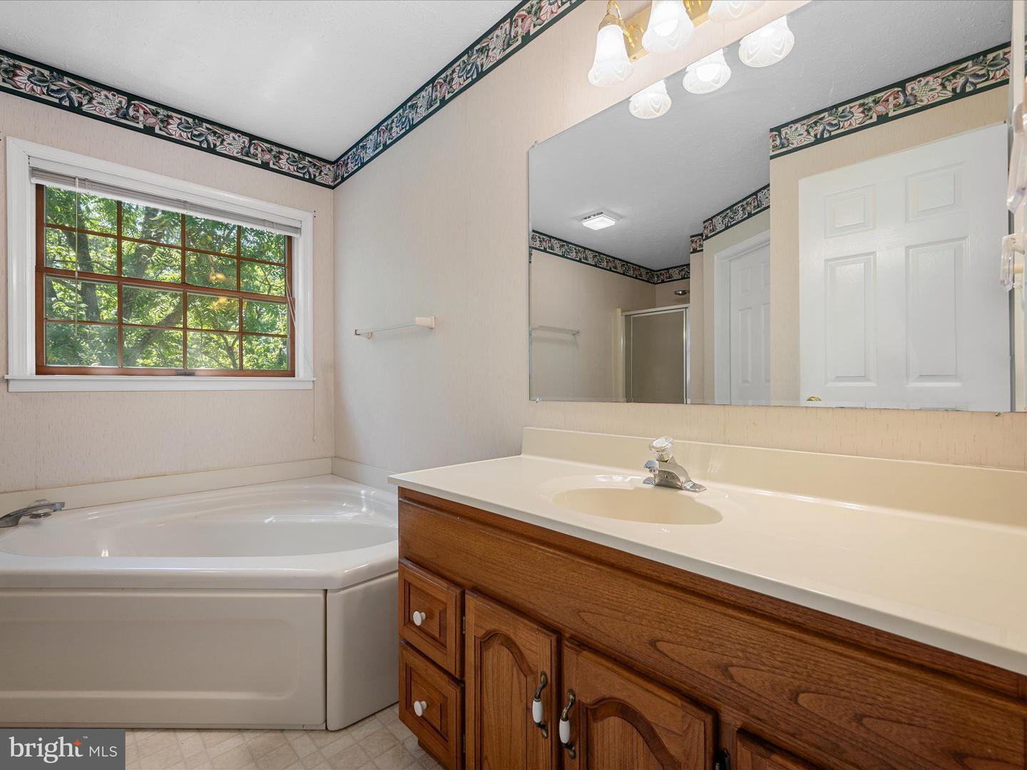 46 Flicker Ln
