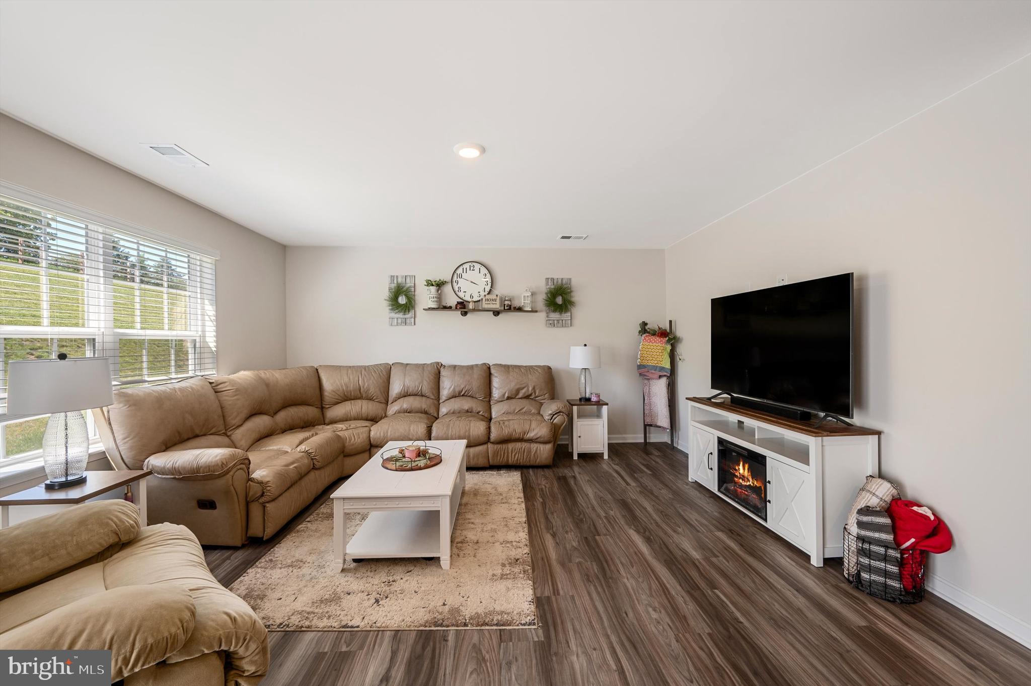 171 CENTERGATE DRIVE