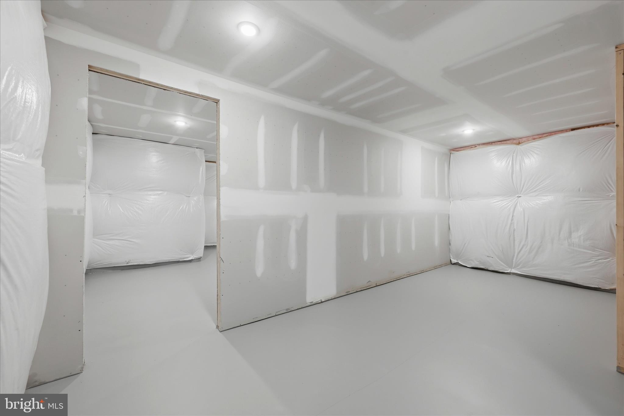 148 HUNTWELL WEST BOULEVARD