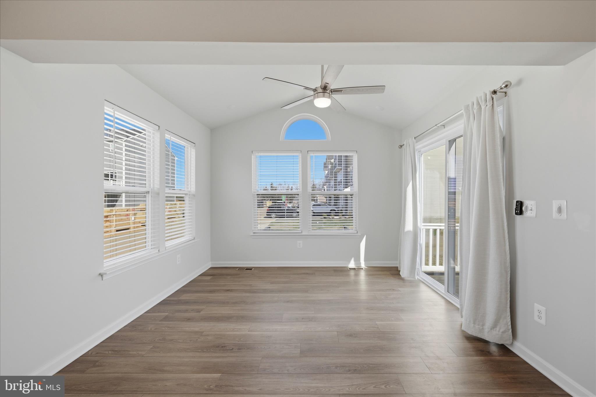 148 HUNTWELL WEST BOULEVARD