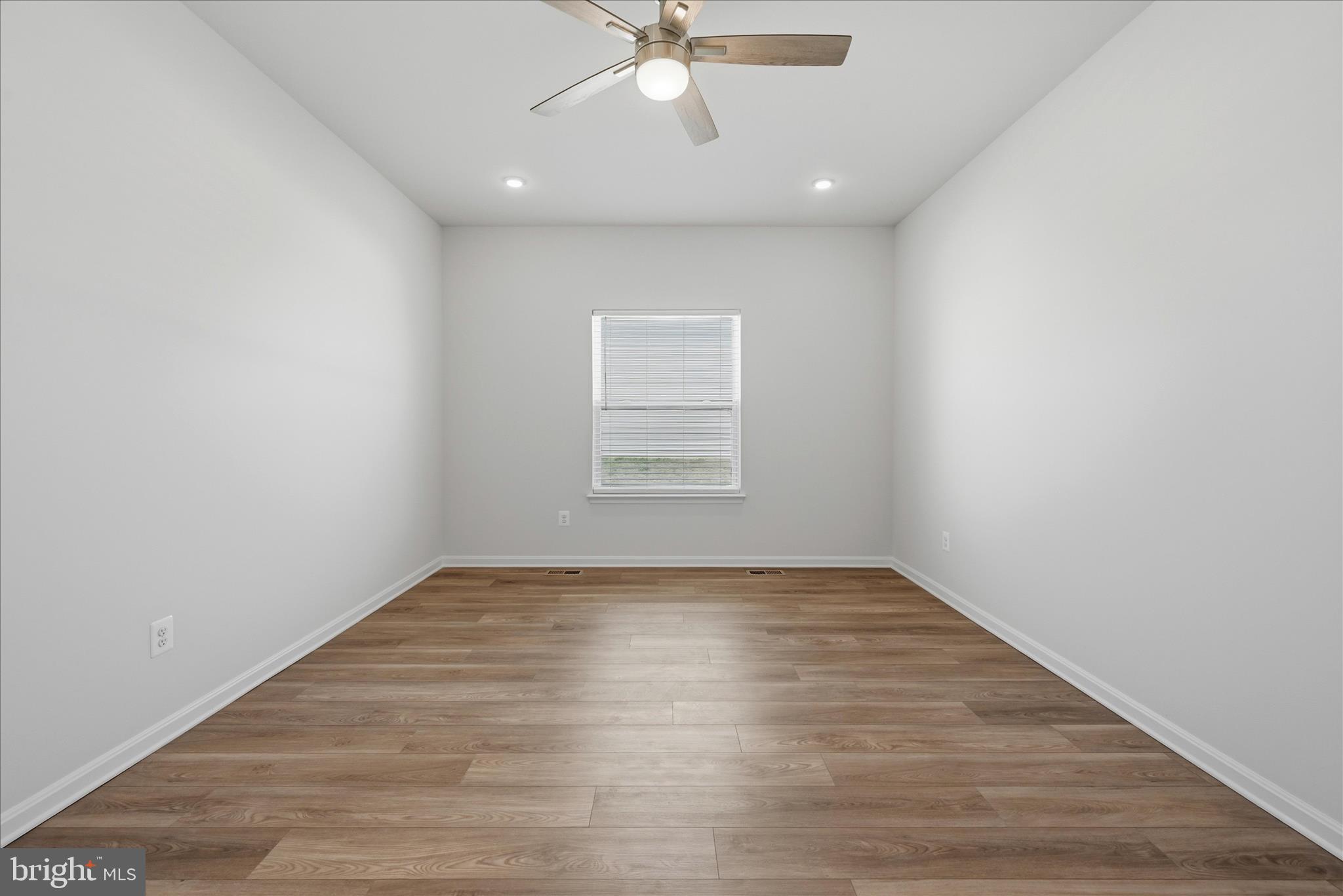 148 HUNTWELL WEST BOULEVARD