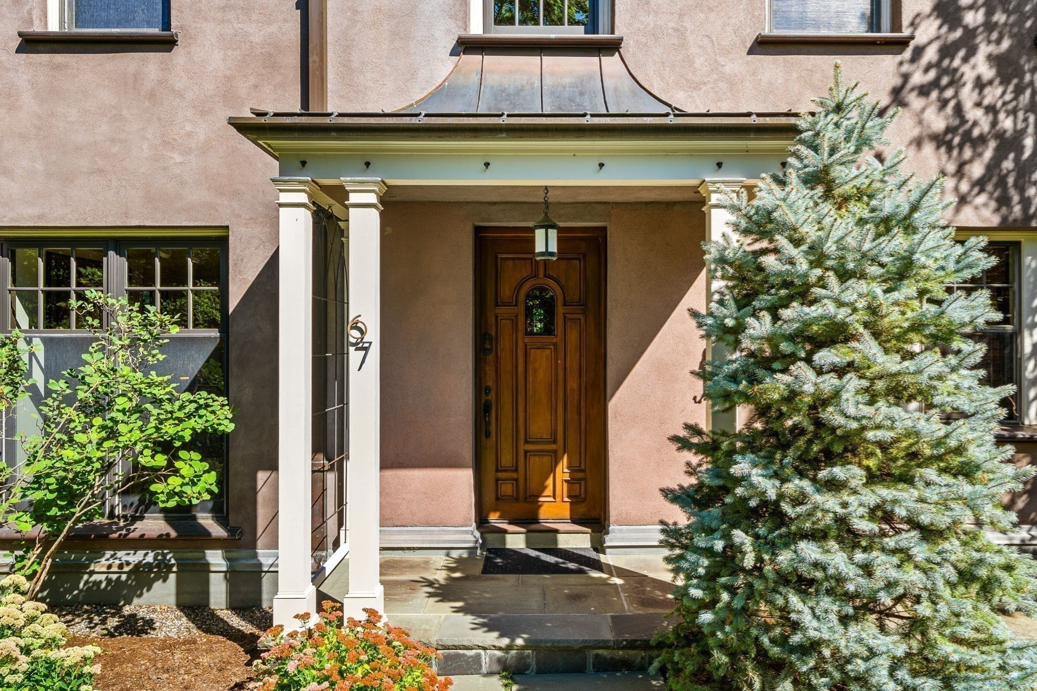 67 Hyslop Rd