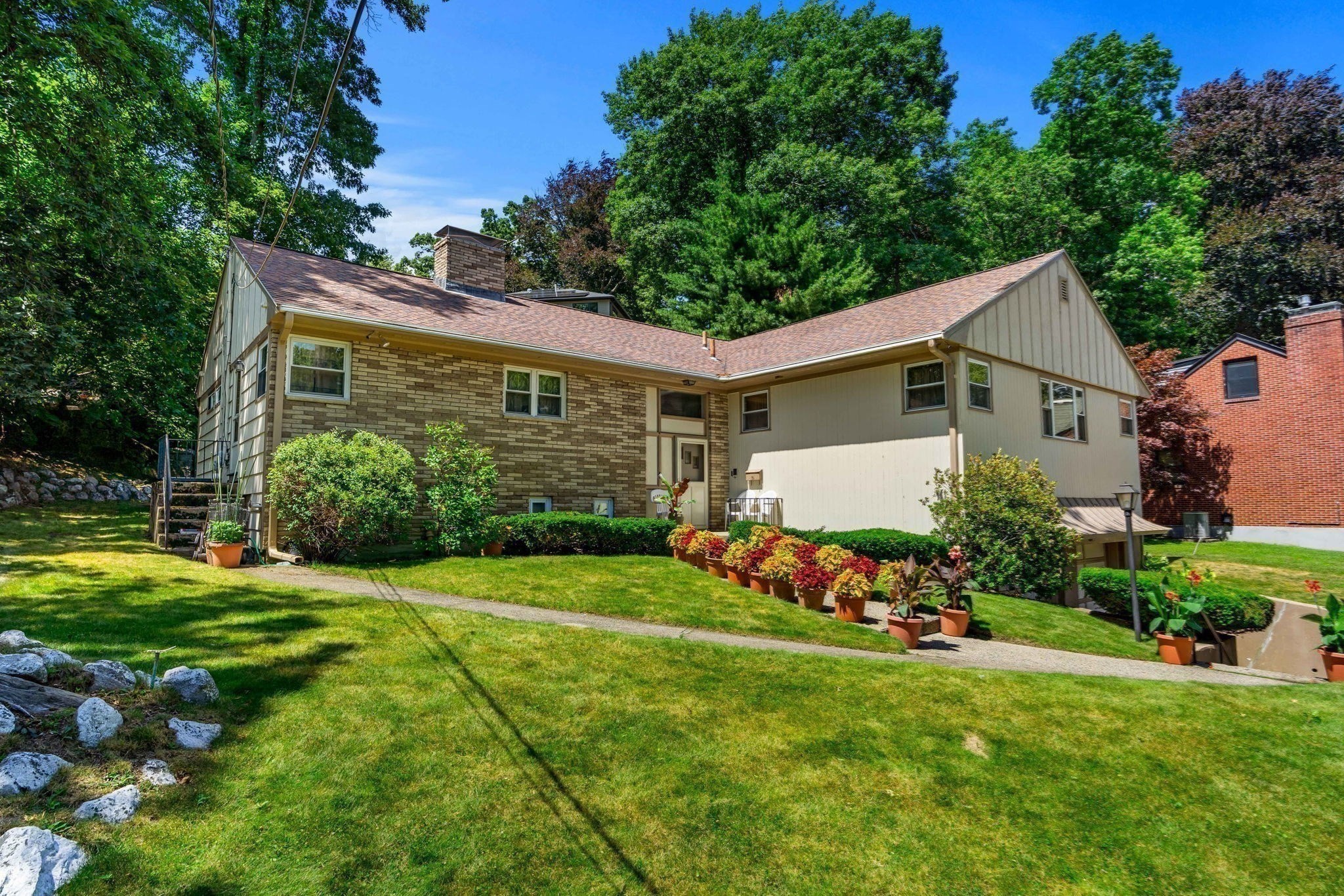205 Gardner Rd
