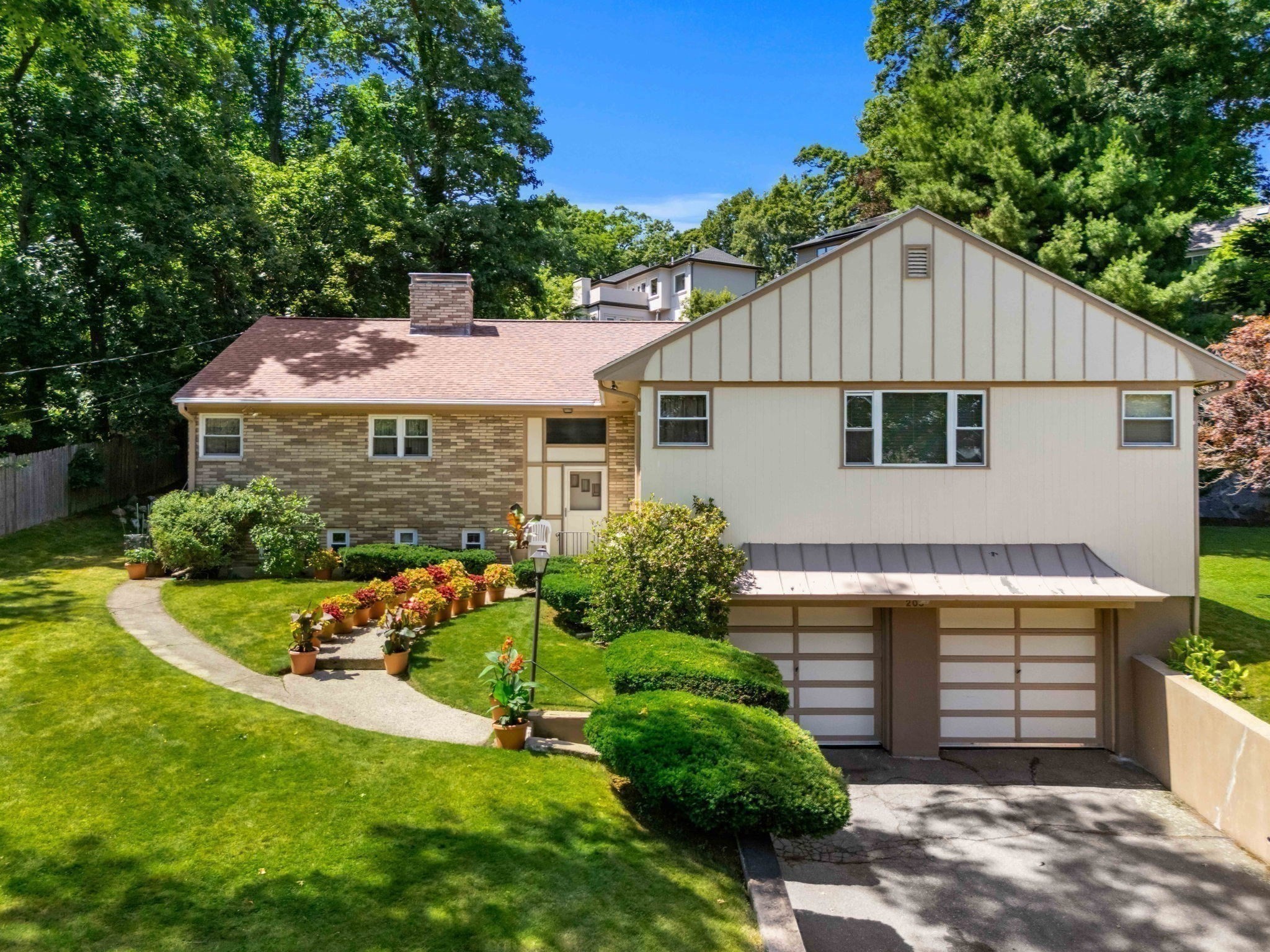 205 Gardner Rd