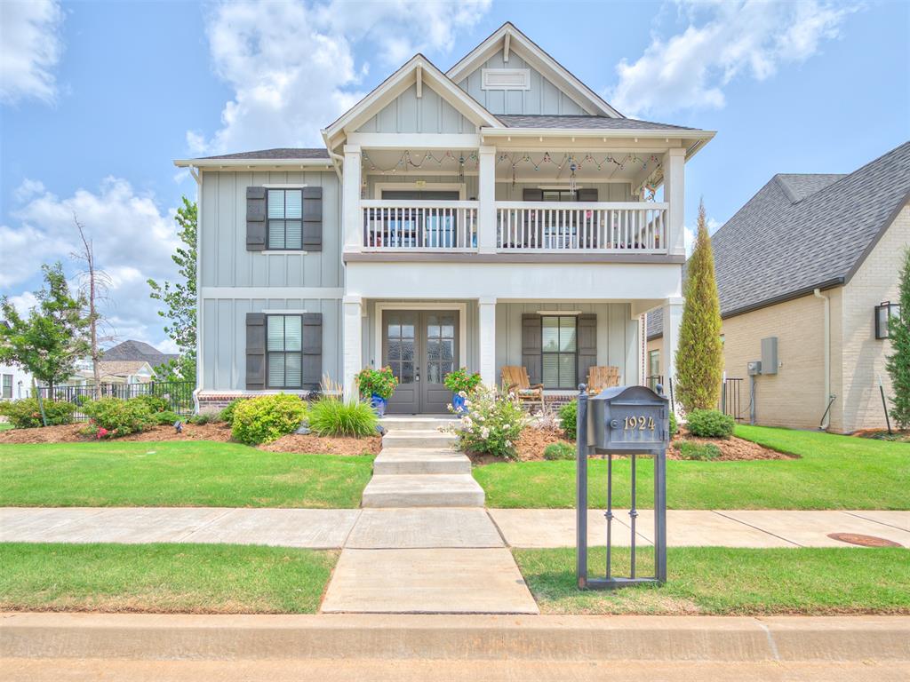 1924 Plaza District Drive