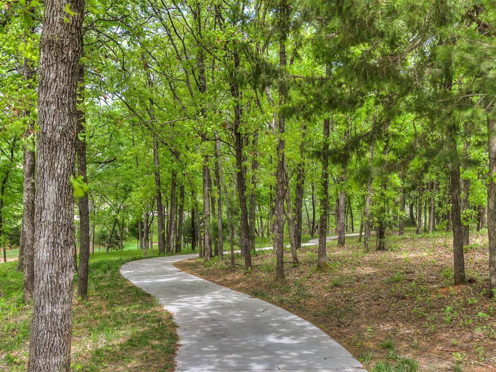 1924 Plaza District Drive