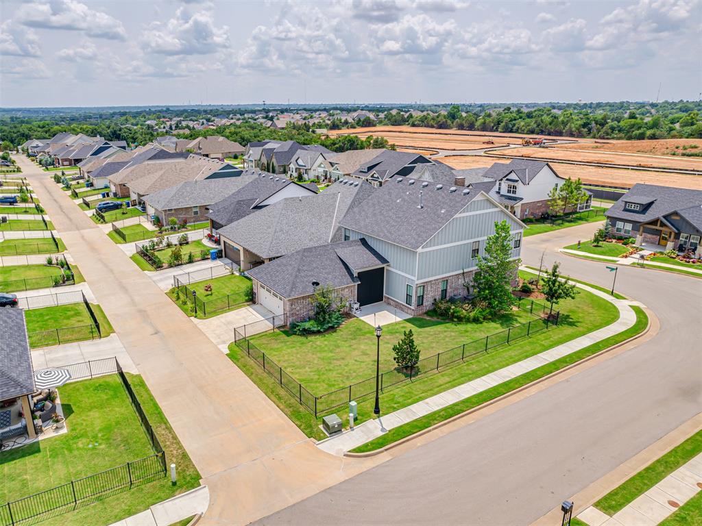 1924 Plaza District Drive