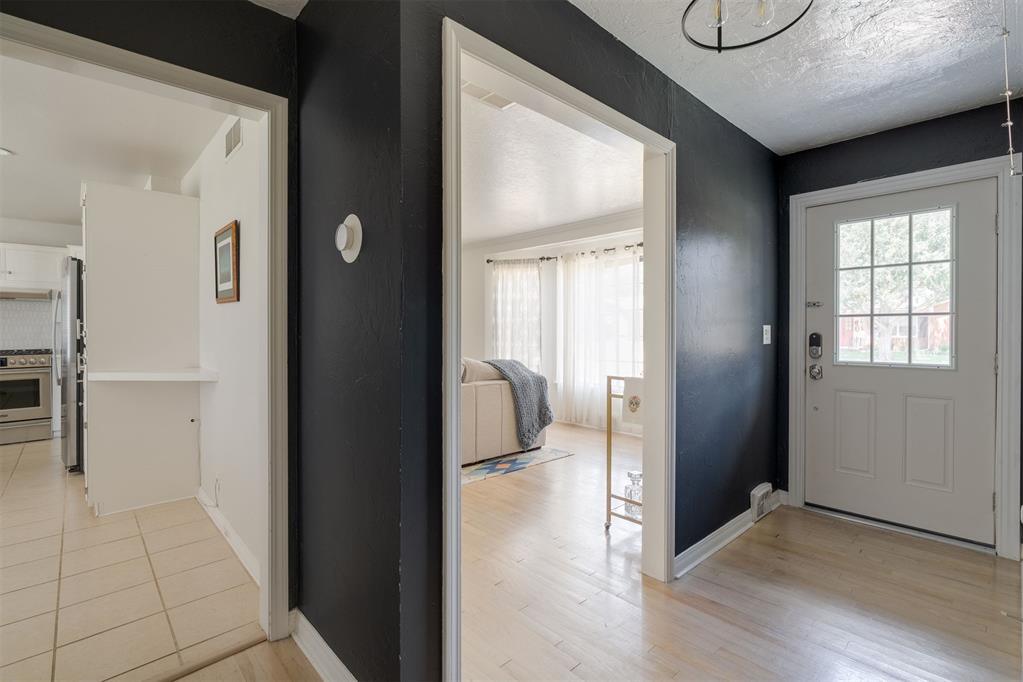 2612 Chaucer Drive