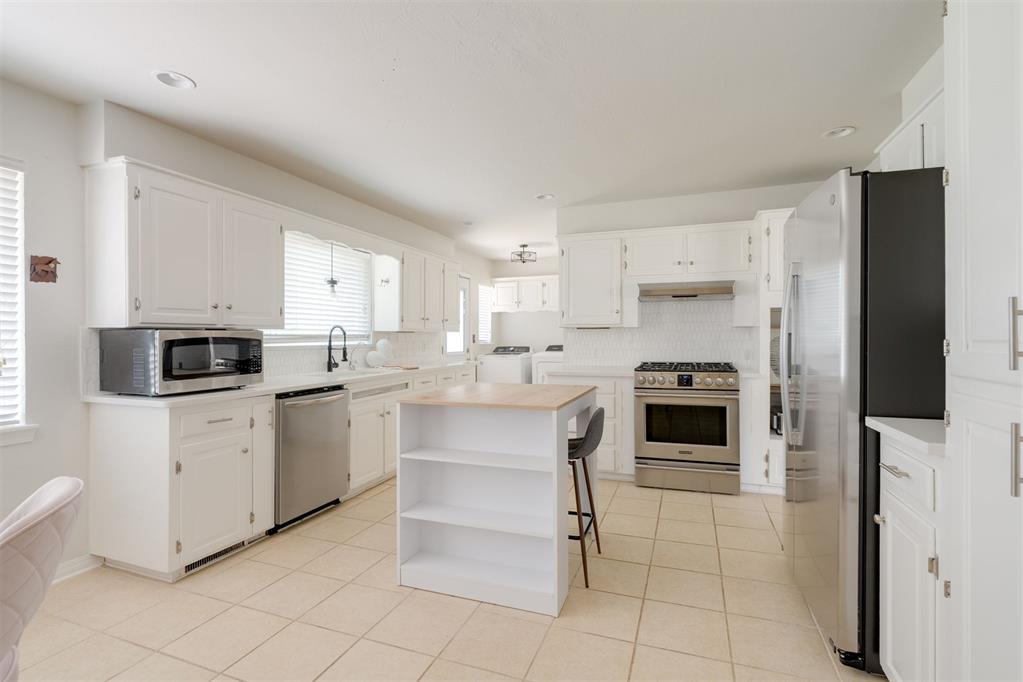 2612 Chaucer Drive