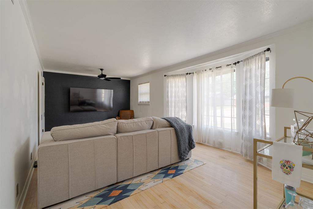 2612 Chaucer Drive