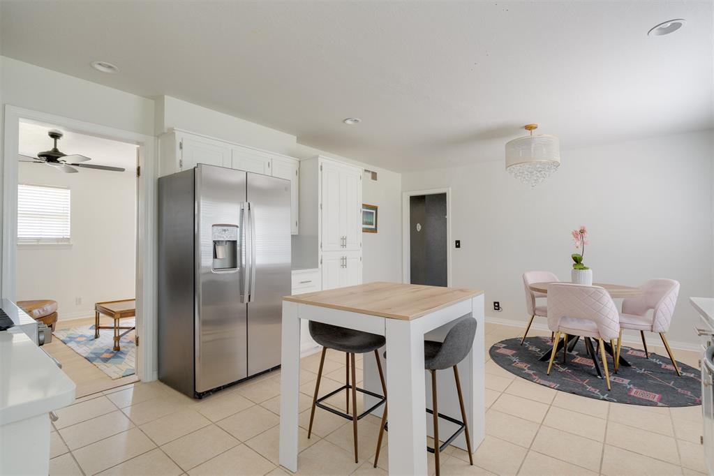 2612 Chaucer Drive