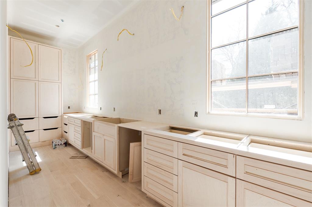 13700 Shoreline Boulevard