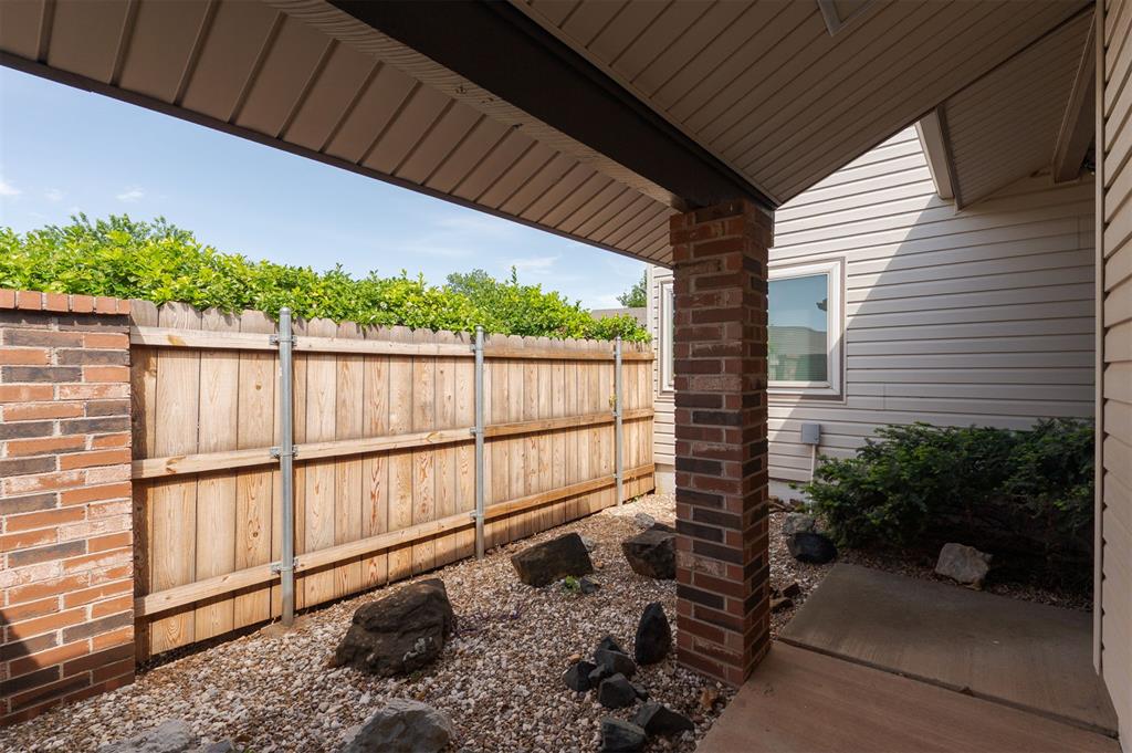 12124 Cliff Rose Drive