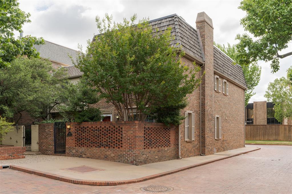 6421 Hunting Hill Lane Unit: 21