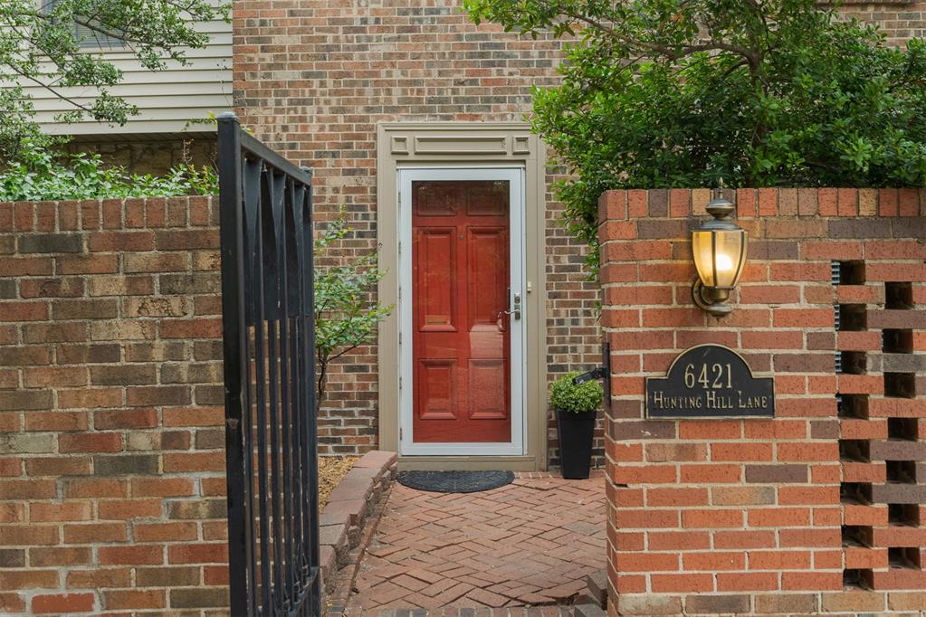 6421 Hunting Hill Lane Unit: 21