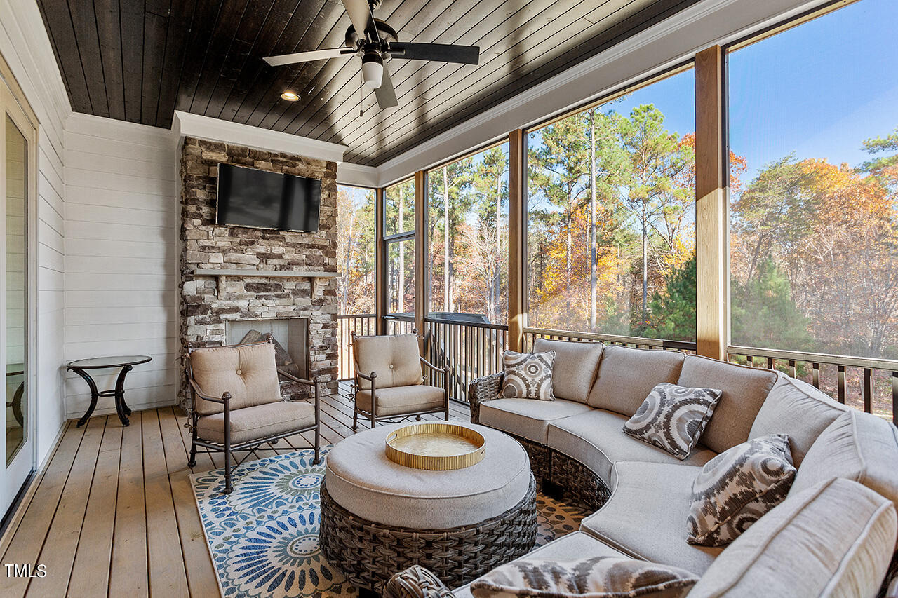 7504 Dover Hills Drive