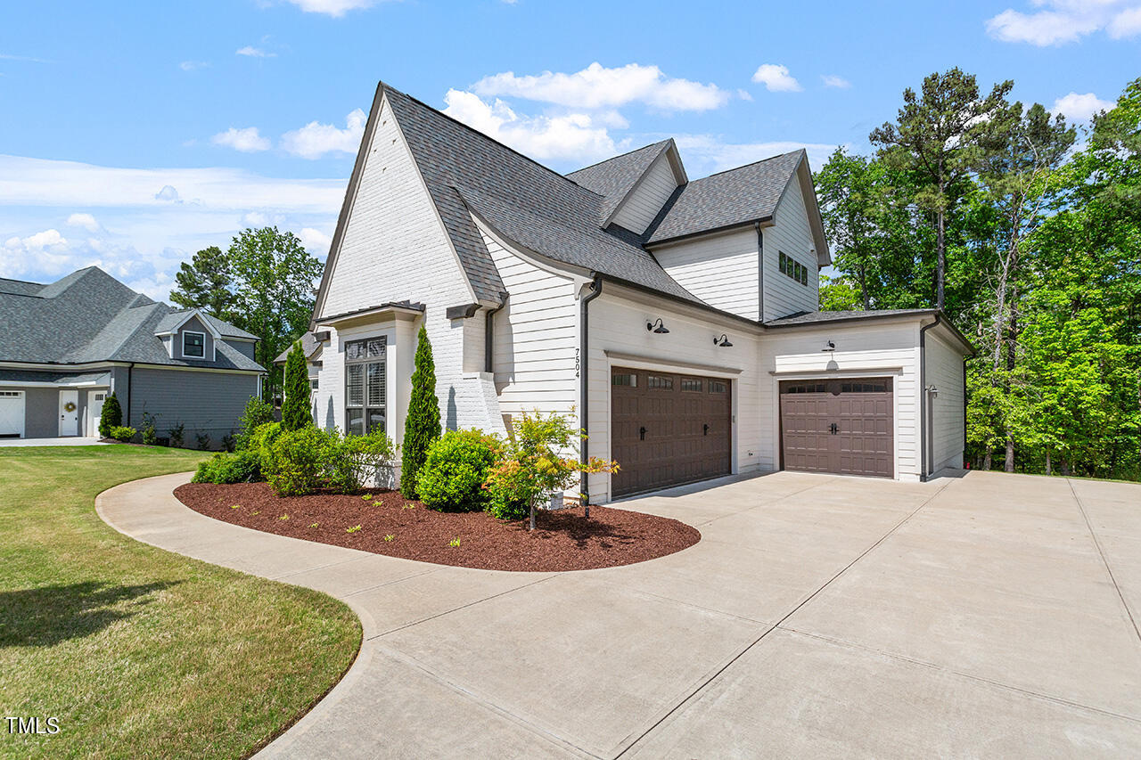 7504 Dover Hills Drive