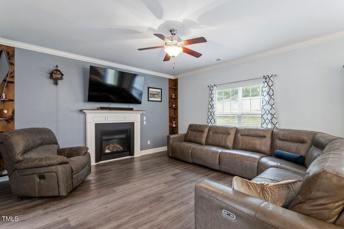 301 Sylvias Court