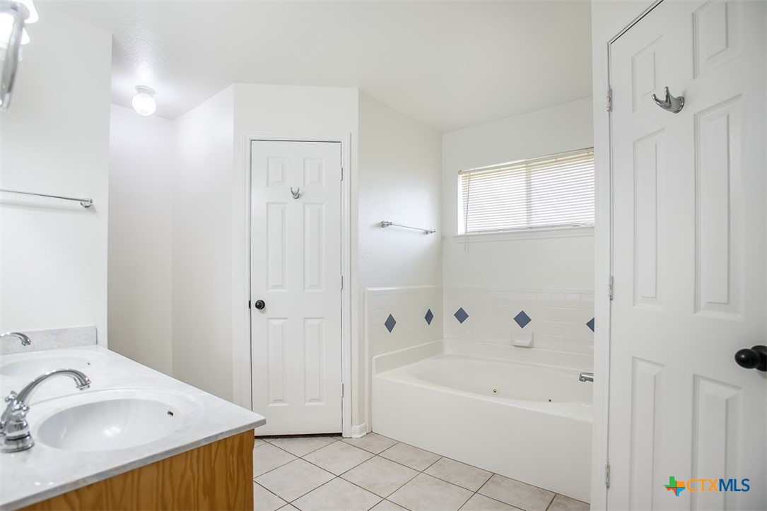4902 Slate Court