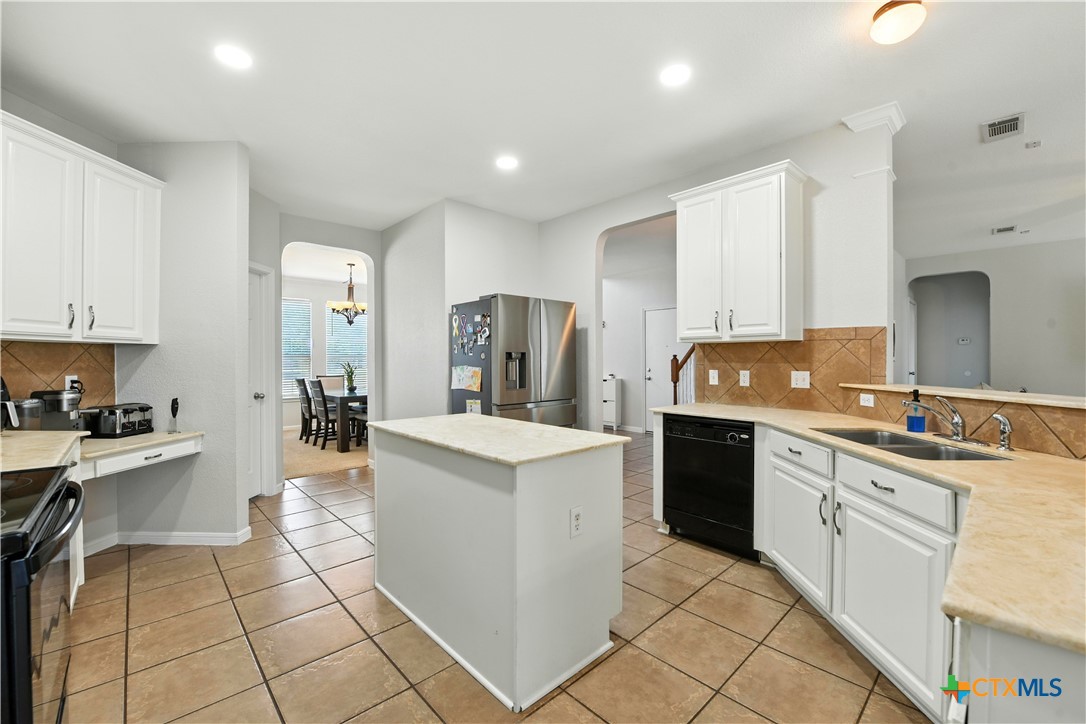 2400 Modoc Drive