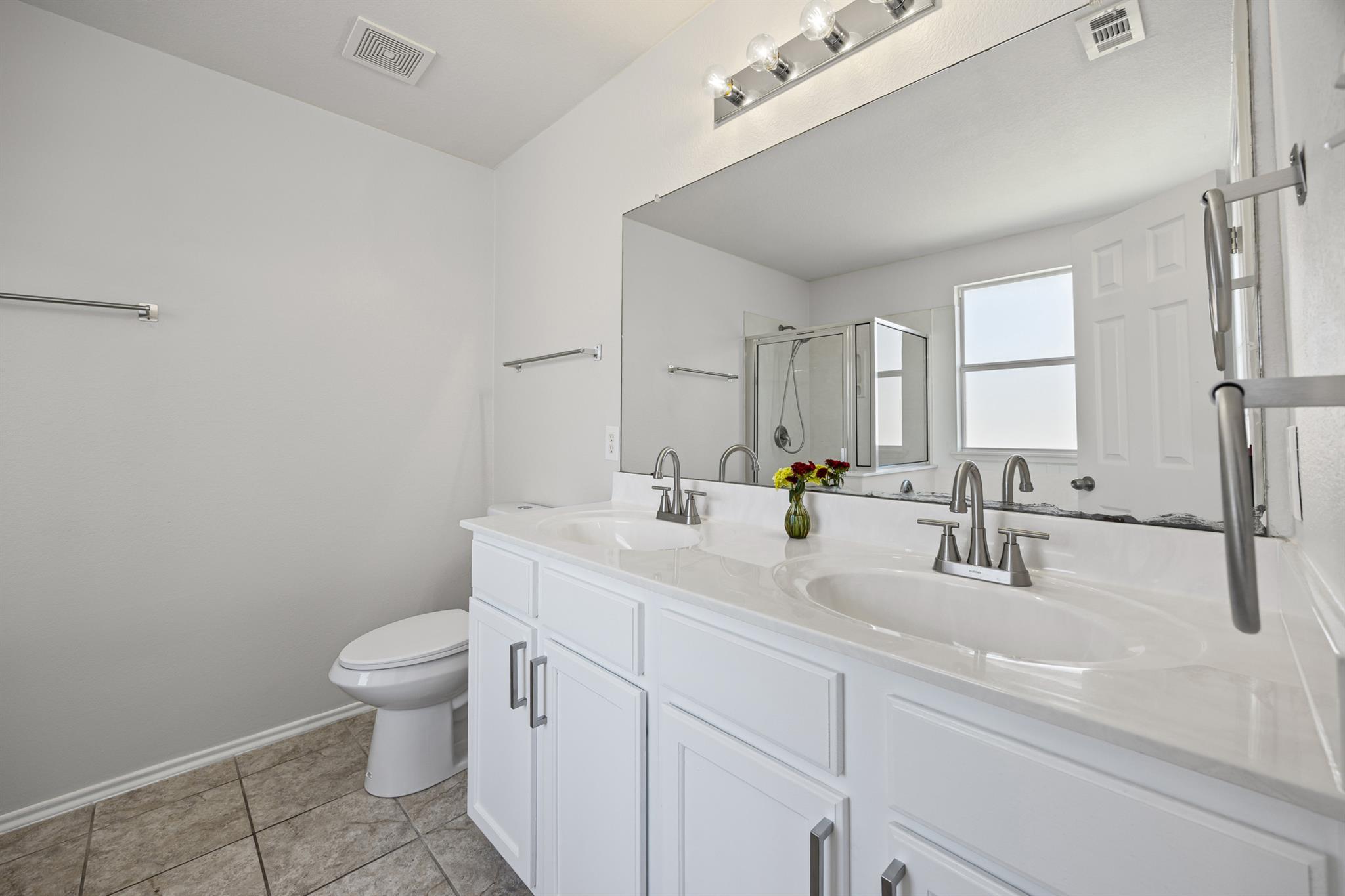 129 Lynn Crest BND