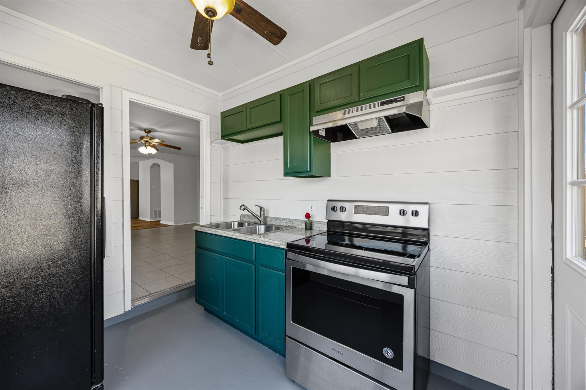 129 Lynn Crest BND