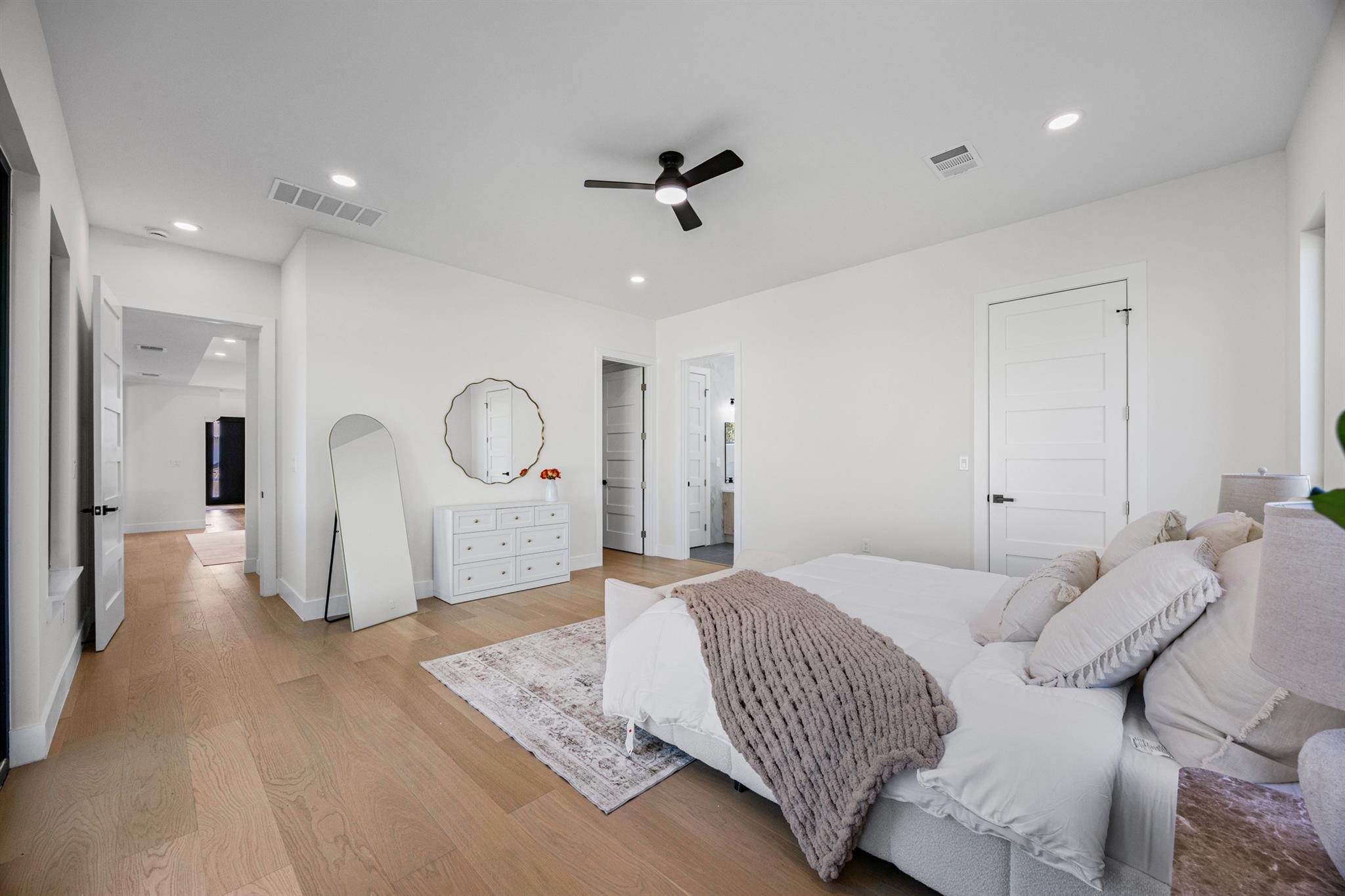 1020 Mountain Leather DR