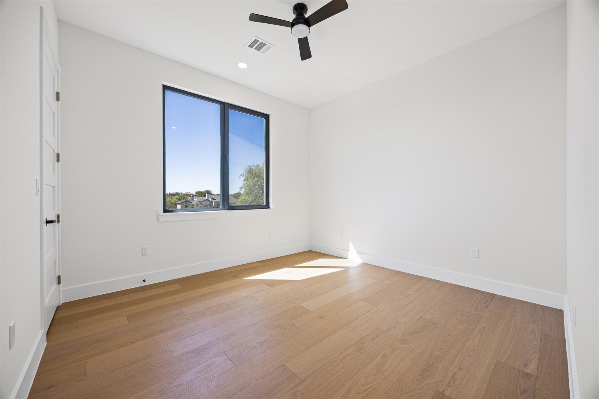 1020 Mountain Leather DR