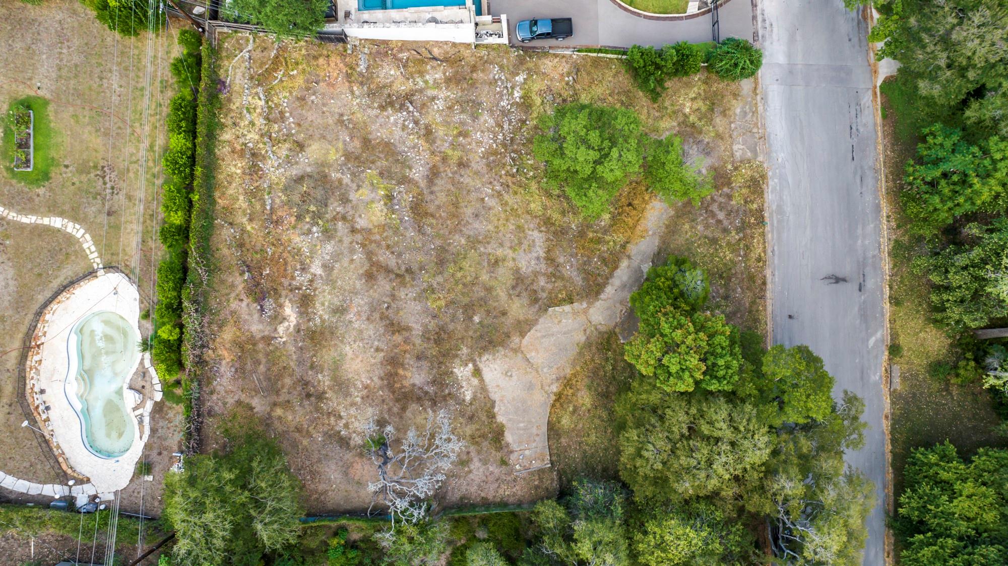 502 Westbrook DR