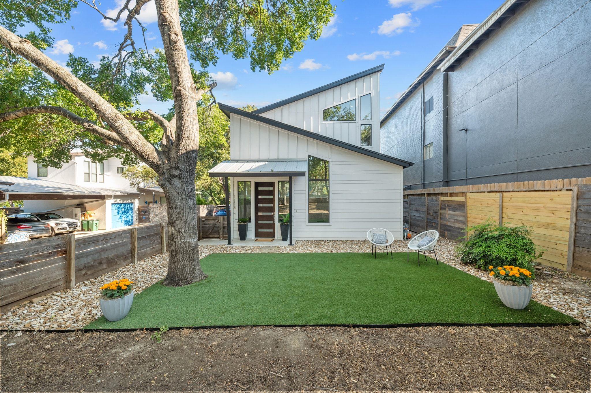 1118 Algarita Ave # 1