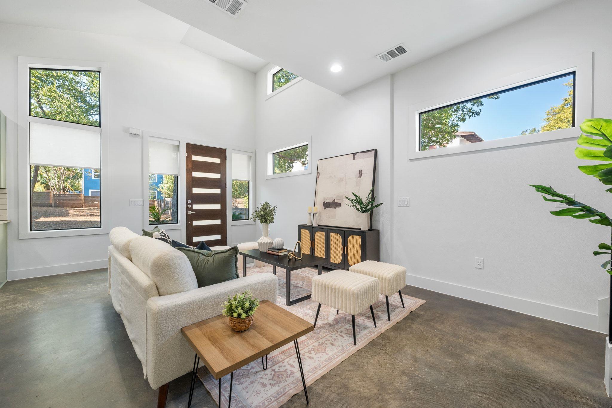 1118 Algarita Ave # 1