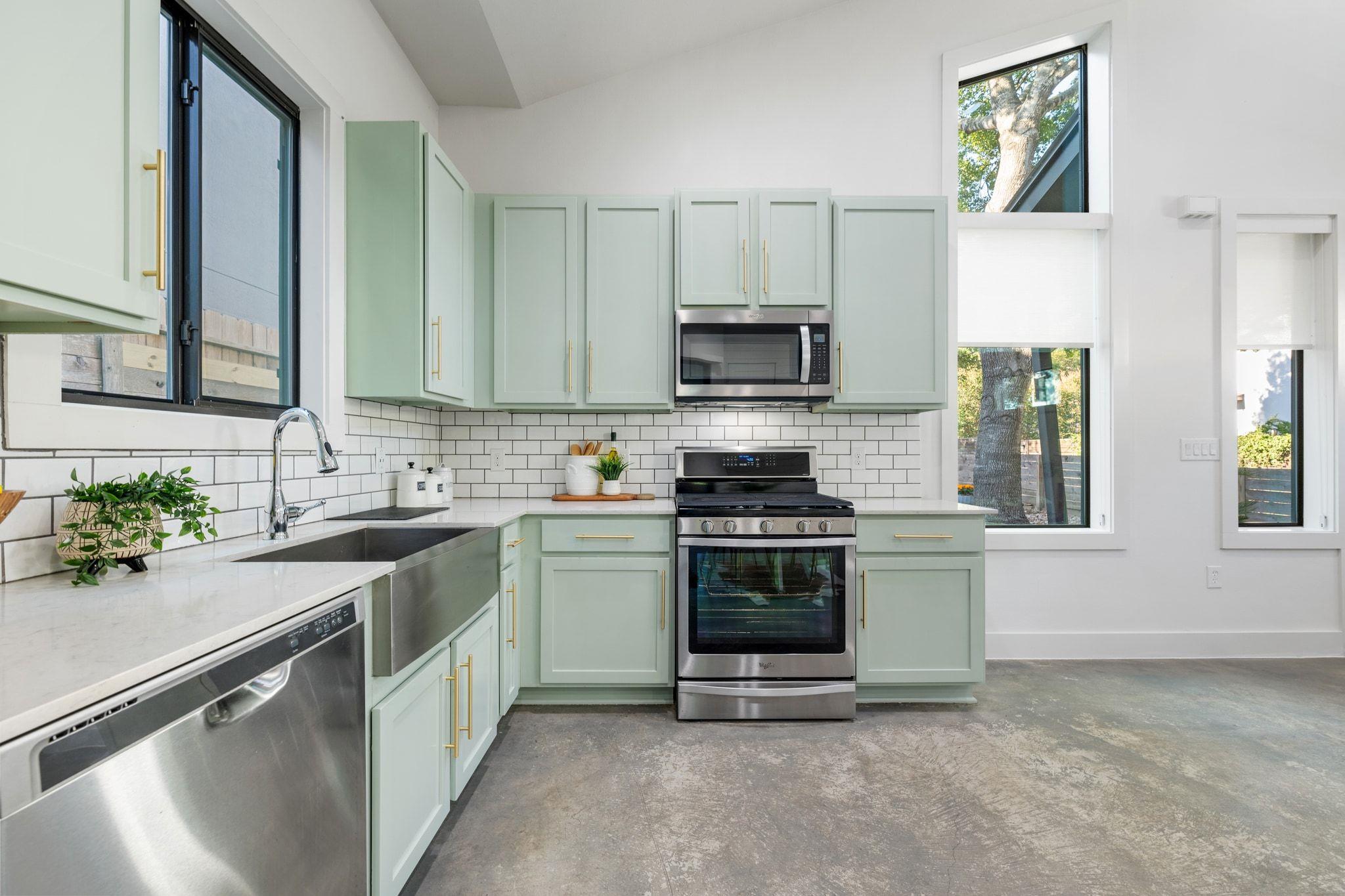 1118 Algarita Ave # 1