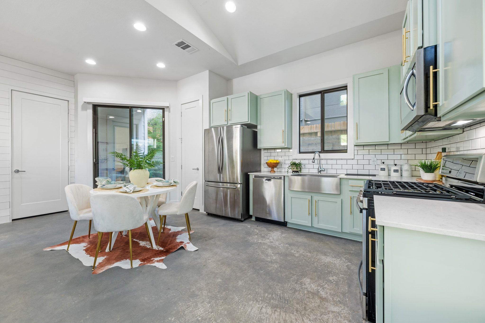 1118 Algarita Ave # 1