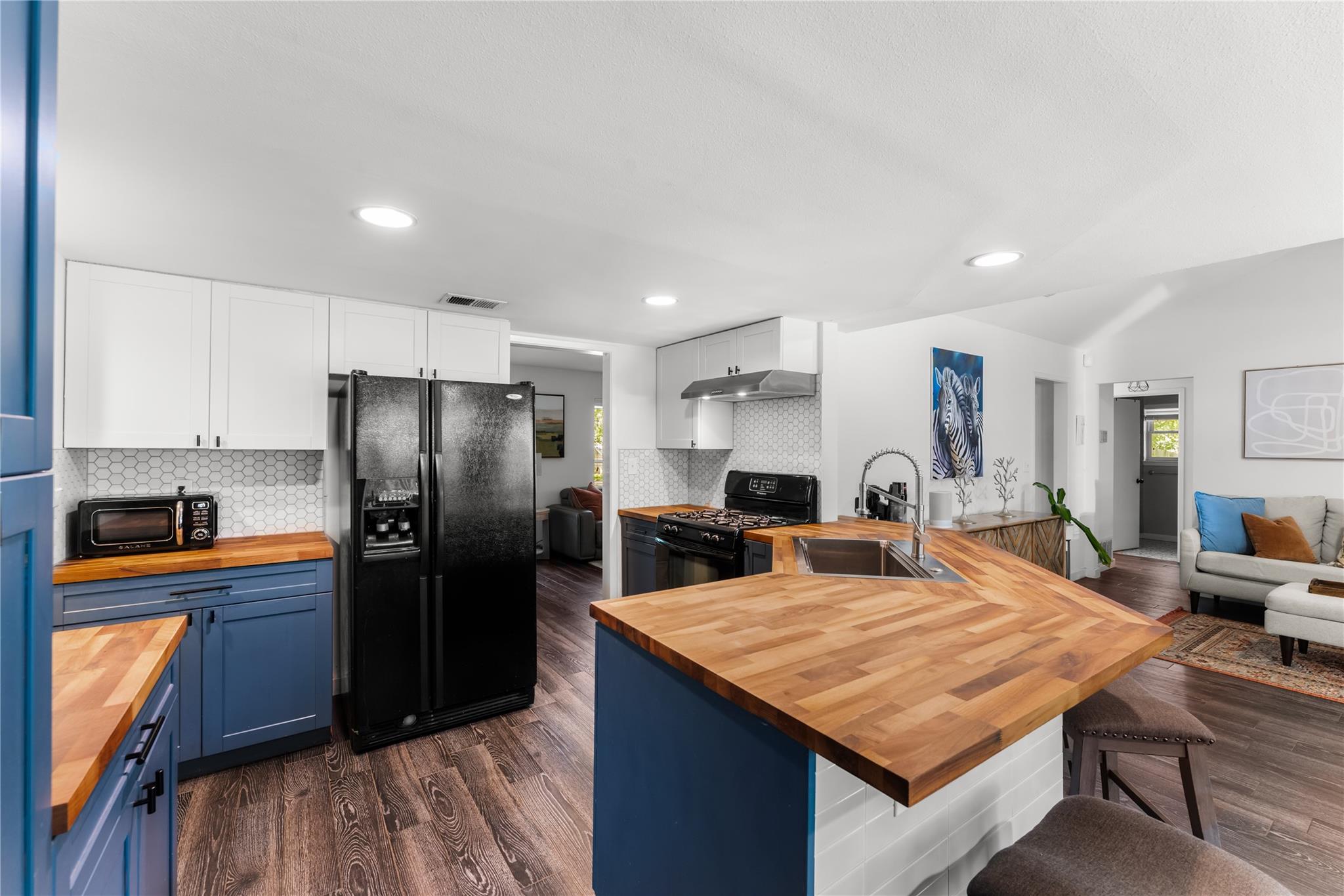 2408 SHILOH DR