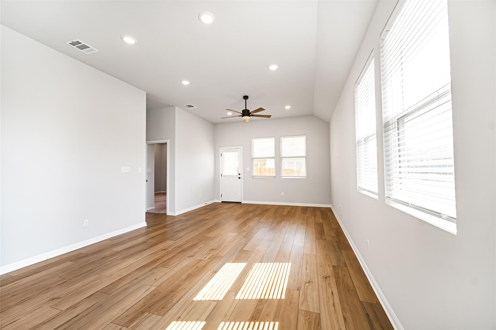 404 Fluttermill LOOP