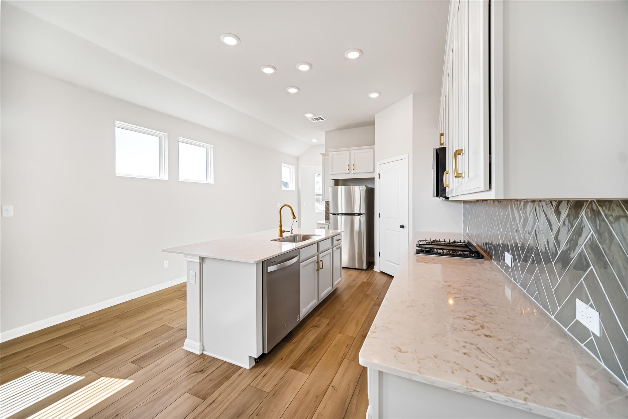 404 Fluttermill LOOP