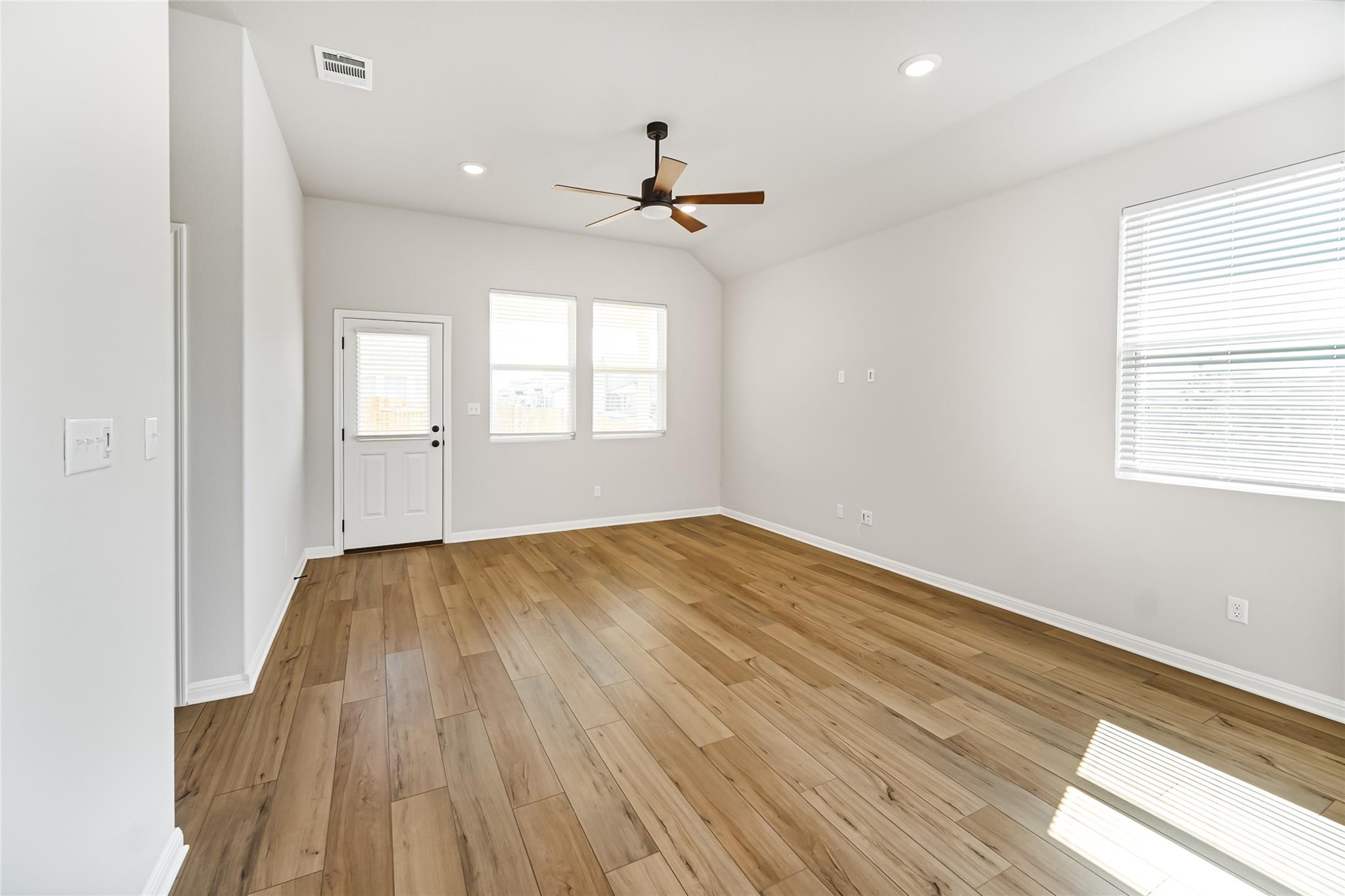 404 Fluttermill LOOP