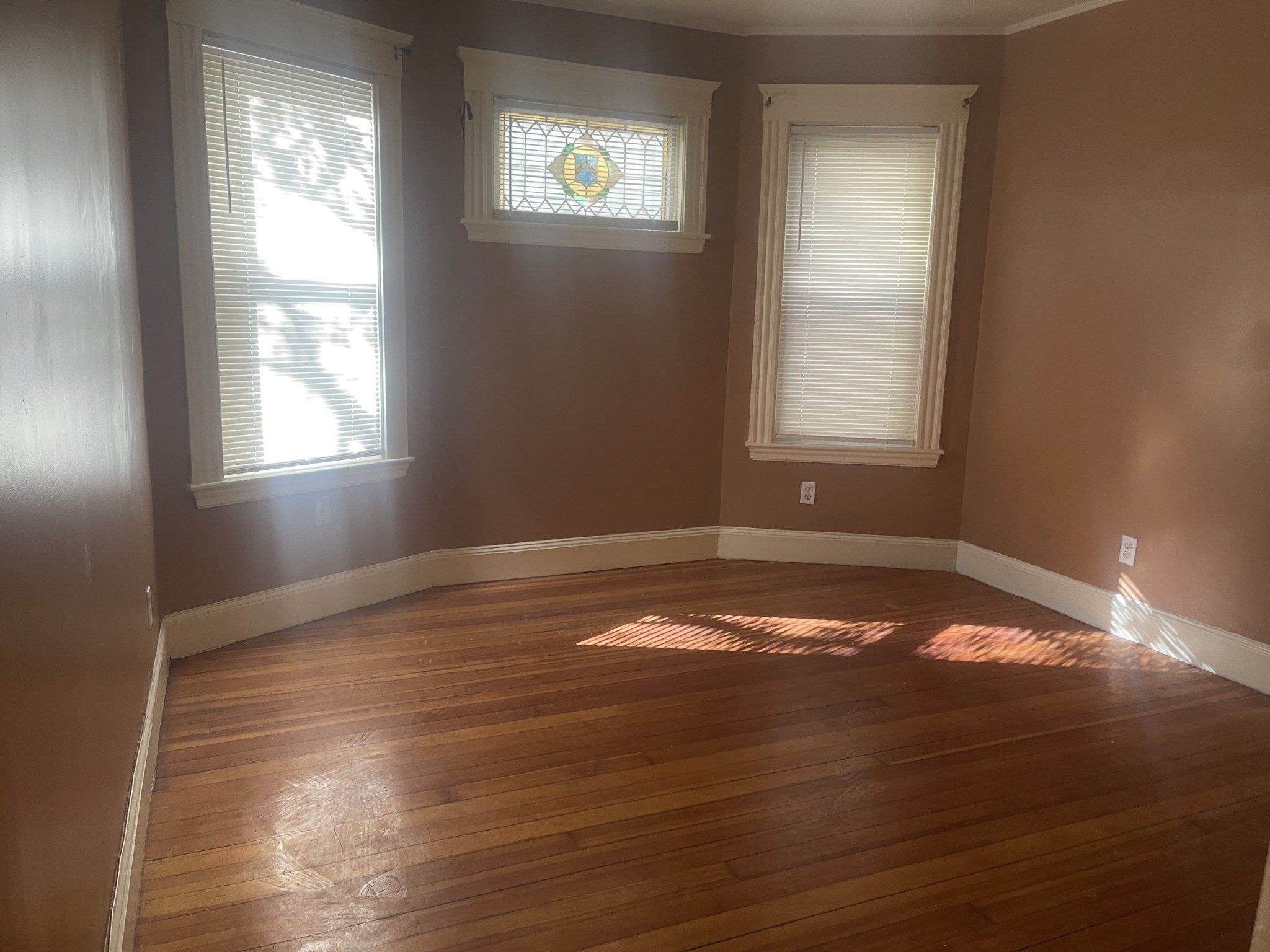 6 Bailey St # 1