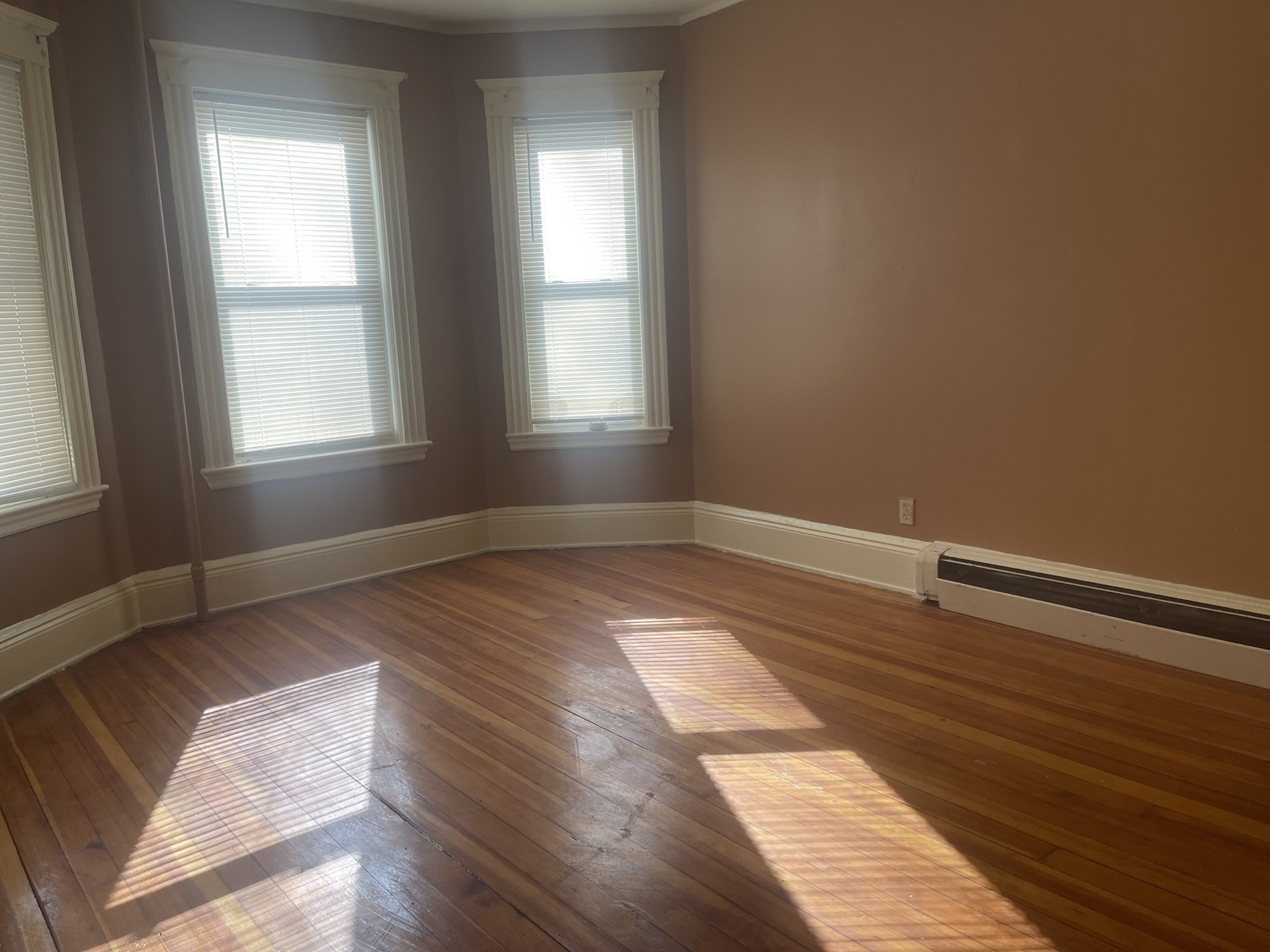 6 Bailey St # 1