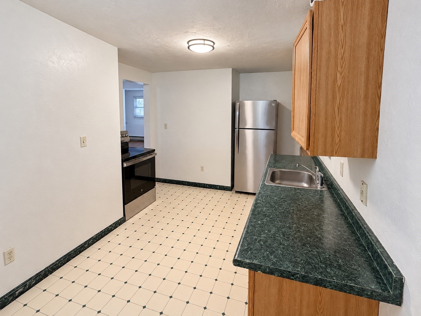 126 Turnpike St # B